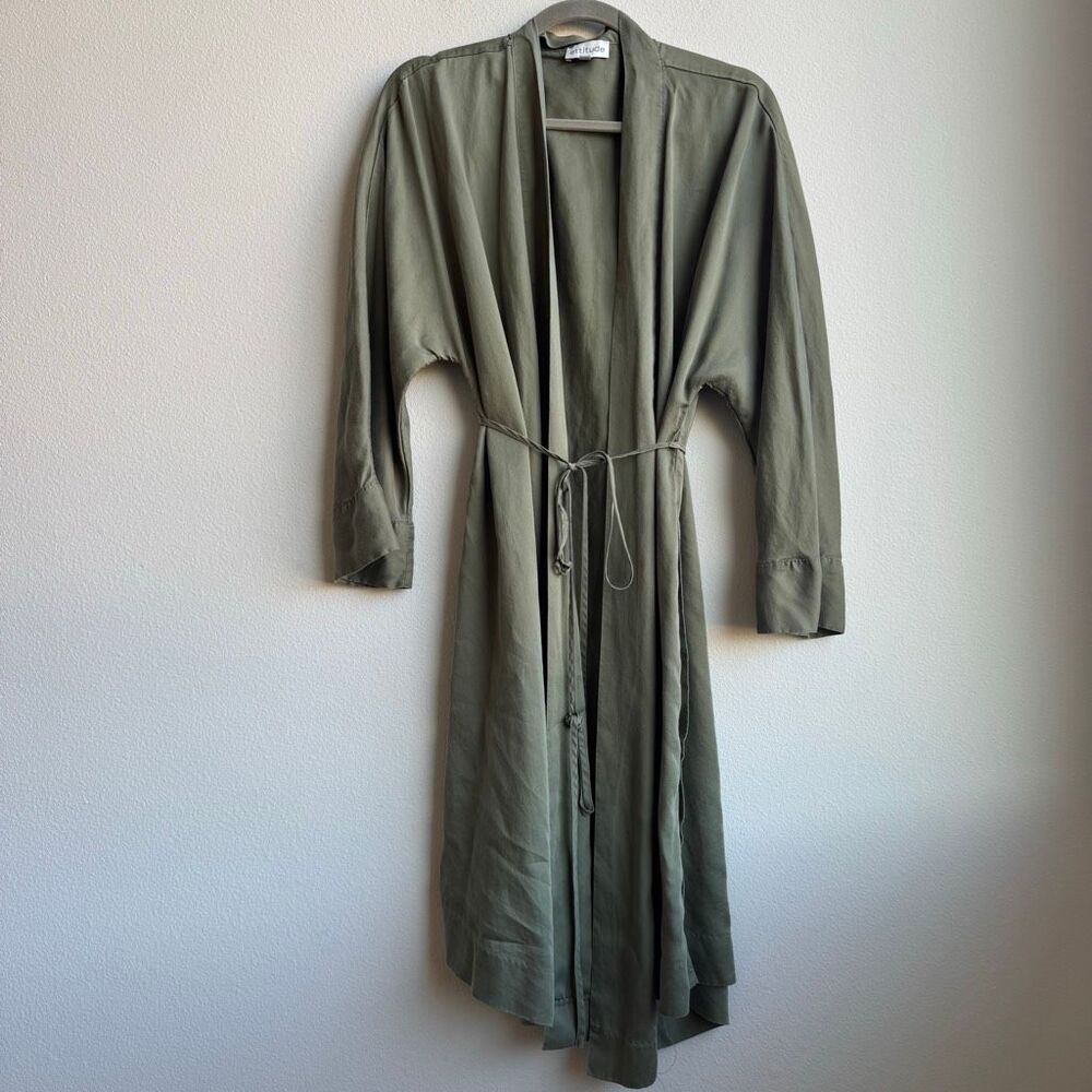 Ettitude Robe Womens S/M Green Kimono Sleeve Clean Bamboo Tie Waist Button Side